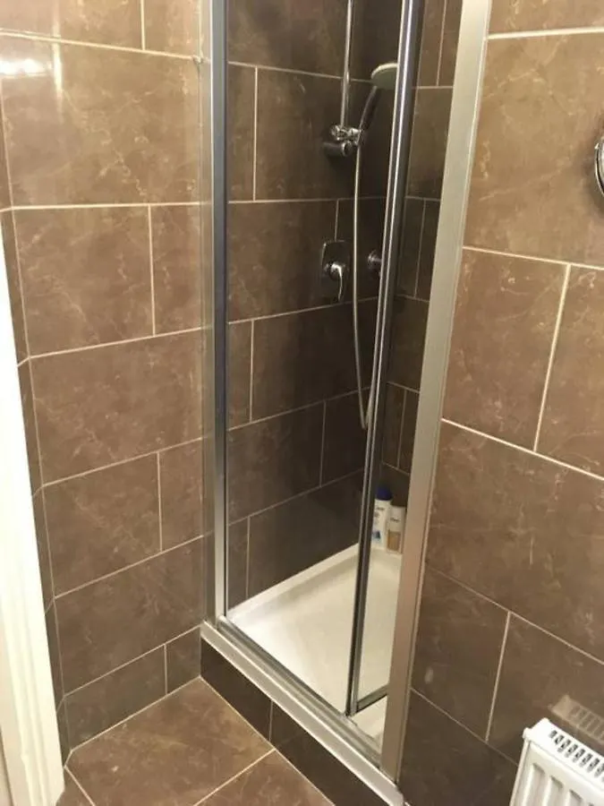 3 Bedroom House With Free Parking Dublin 0*,  İrlanda
